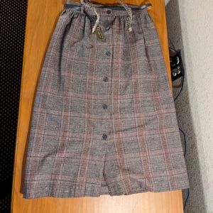 Vintage tweed skirt mid-calf button down with original belt s 10